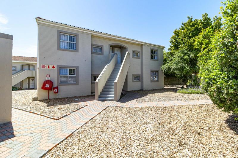 2 Bedroom Property for Sale in Sonstraal Heights Western Cape